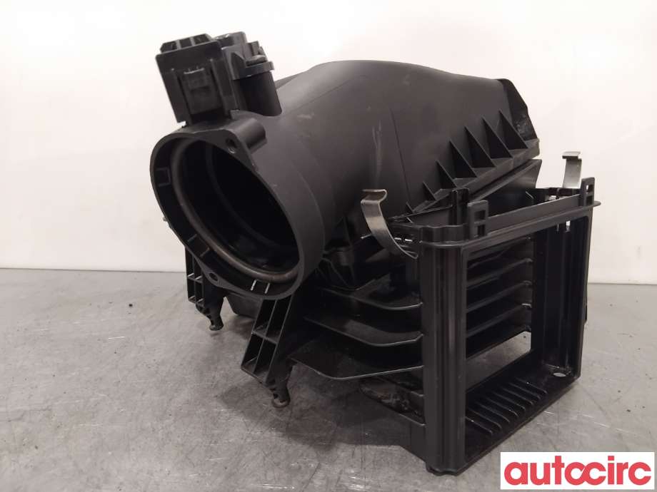 Luftfilterboks til Mercedes GLA 2014-2020 (X156) (X156) (MERCEDES|A6450900001|)