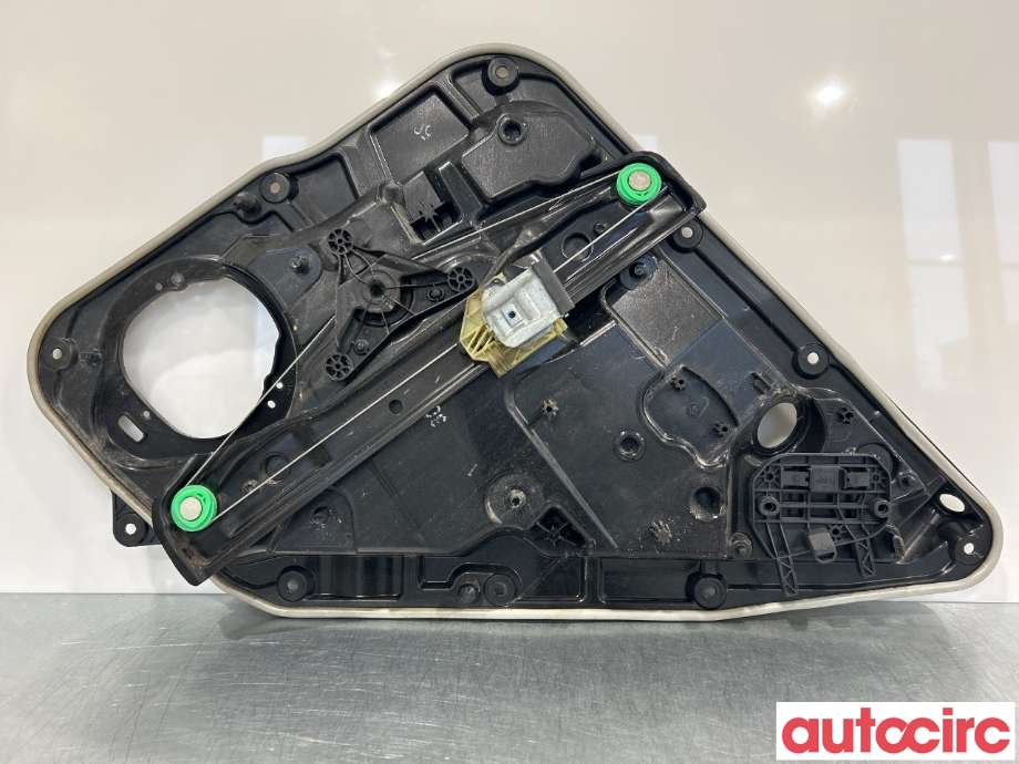 Ruteheis til Mercedes A-Klasse 2012-2018 (W176) (W176) (MERCEDES|A1767300179||A1767303800)