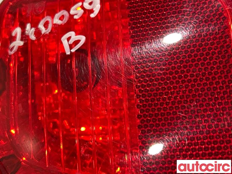 Baklykt fra støtfanger til Peugeot 3008 2016-->> (Type II)  (PEUGEOT|9811718480)