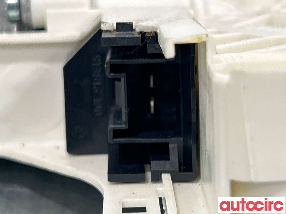 Ruteheis venstre foran til Audi Q5 2008-2012 (Type I, Fase 1)  (AUDI|8K0959801B|1036-919810-200)