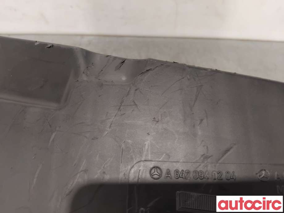 Luftfilterboks til Mercedes R-Klasse 2006-2013 (W251) (W251) (MERCEDES|A6420904201||A6420902001)