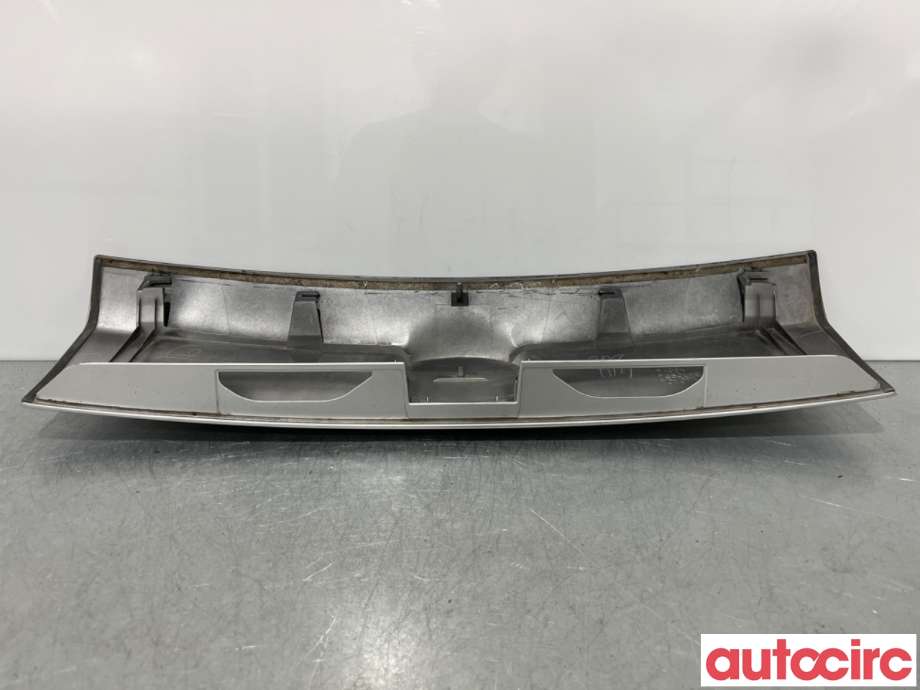 Bakluke/bakdør håndtak til Toyota Urban Cruiser 2009-2014  (TOYOTA|7680152140B2||76801-52140)