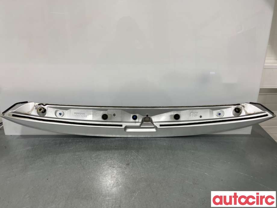 Spoiler bakluke til Toyota Urban Cruiser 2009-2014  (TOYOTA|7608552160B2||76085-52160)
