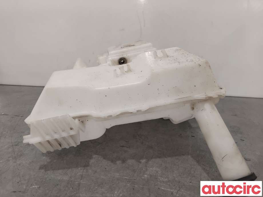 Spylertank til Ford Focus 2011-2014 (Type III, Fase 1)  (FORD|2011142||BV61-13K175-AC)