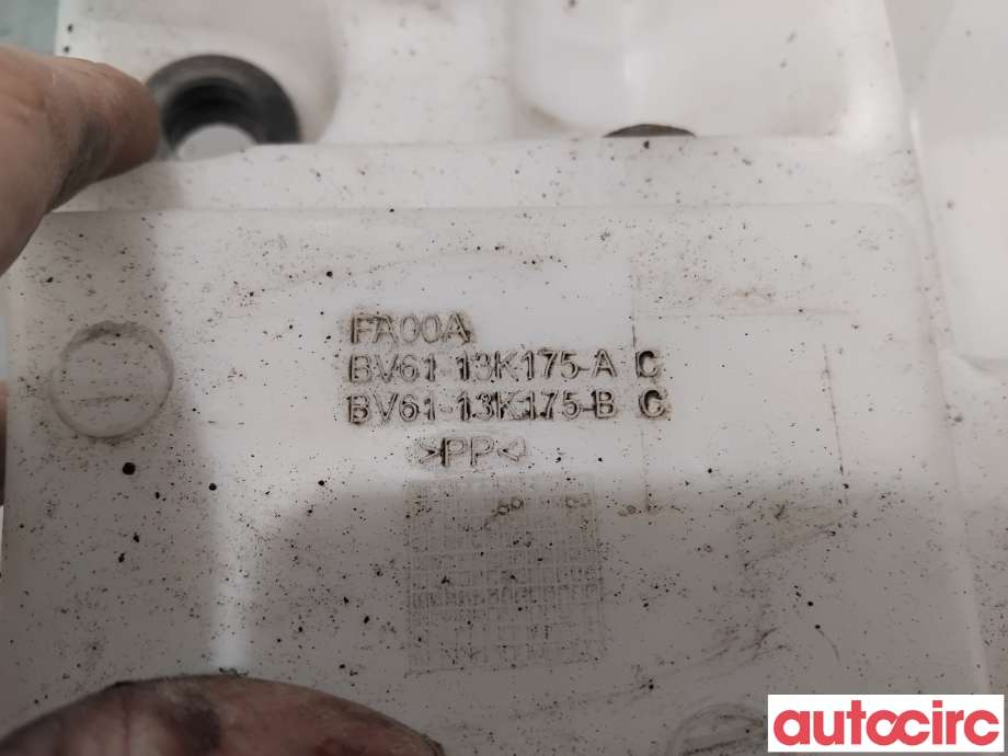 Spylertank til Ford Focus 2011-2014 (Type III, Fase 1)  (FORD|2011142||BV61-13K175-AC)