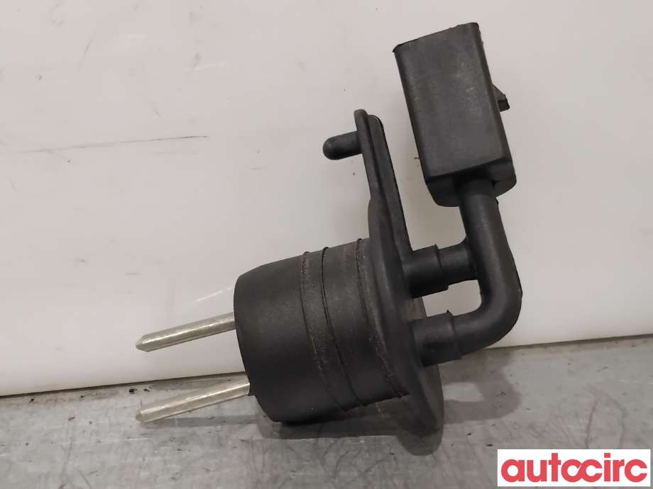 Diverse deler til Mercedes CLS 2011-2017 (C218) (C218) (MERCEDES|A2218209110|)