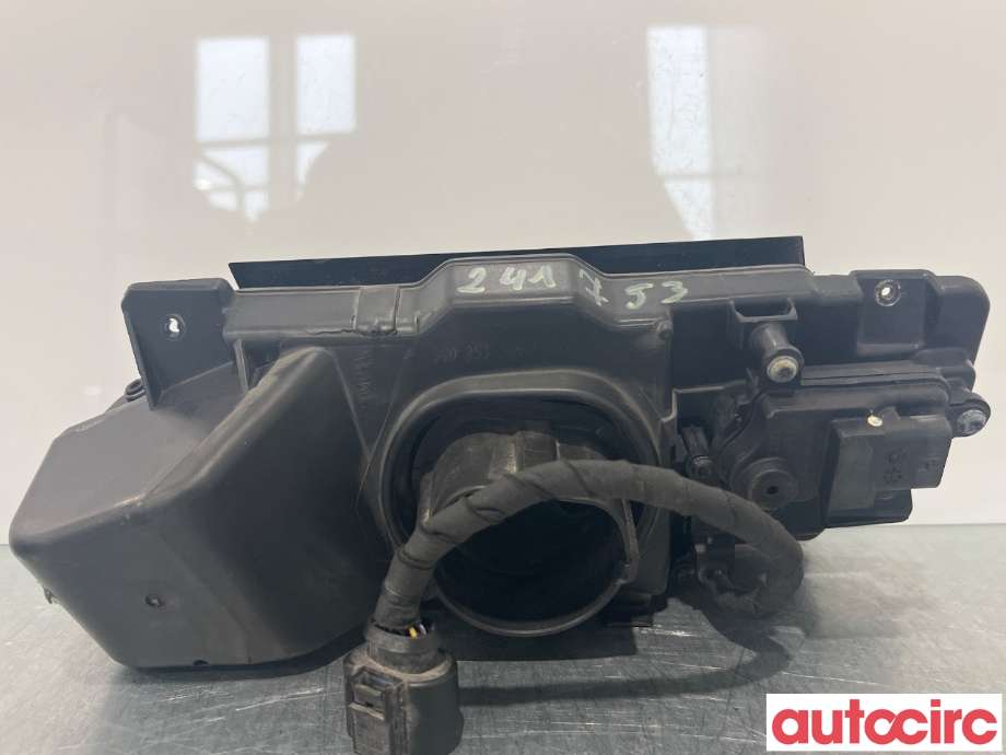 Batterilader inntak/luke til VW Passat 2015-2019 (Fase 1) (B8) (B8) (VOLKSWAGEN|5CE810773)