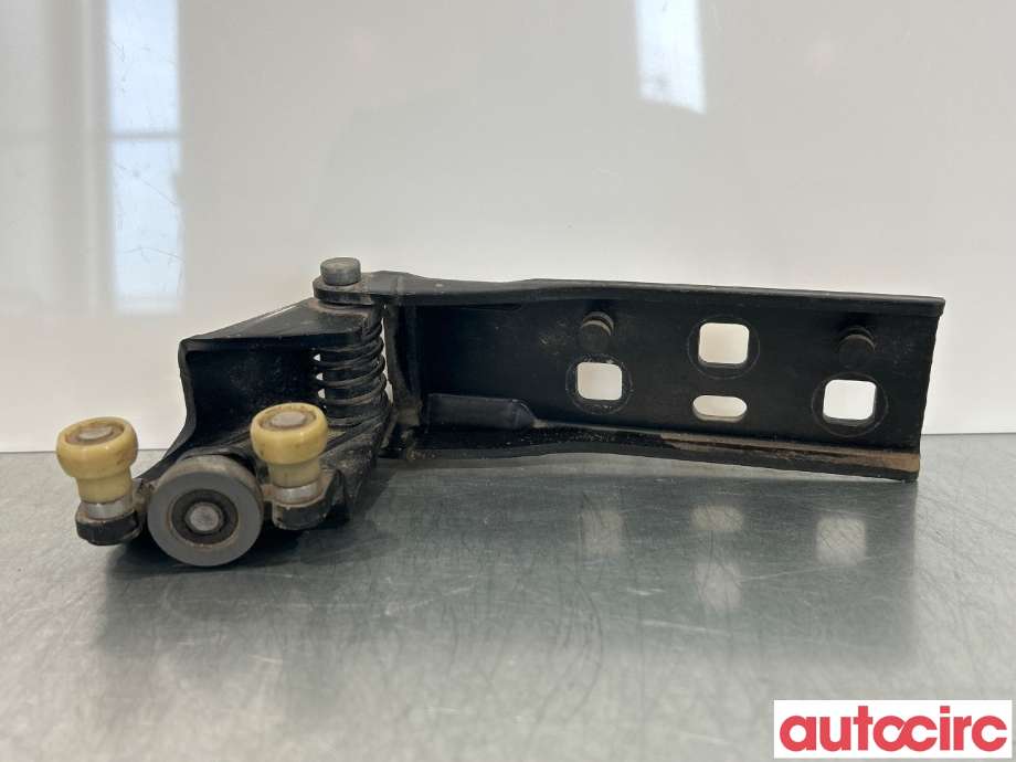 Diverse deler til Opel Vivaro B 2014-2019  (OPEL|93867644|7776050730R)