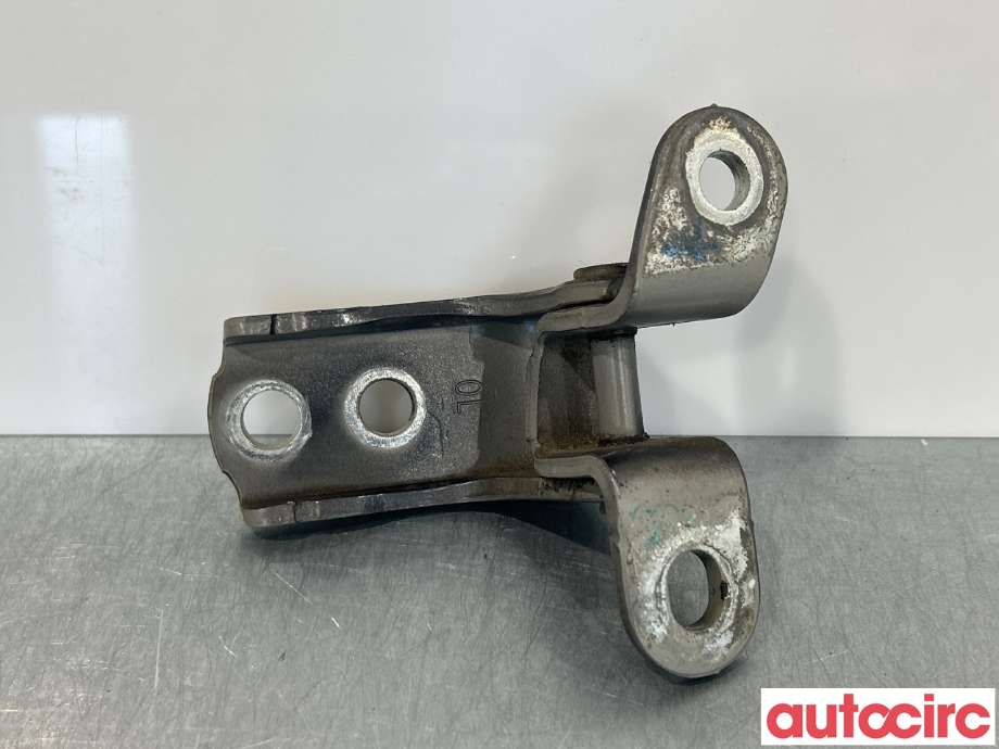 Hengsler til Toyota Hilux 2016-2020 (TOYOTA|6872002070|)