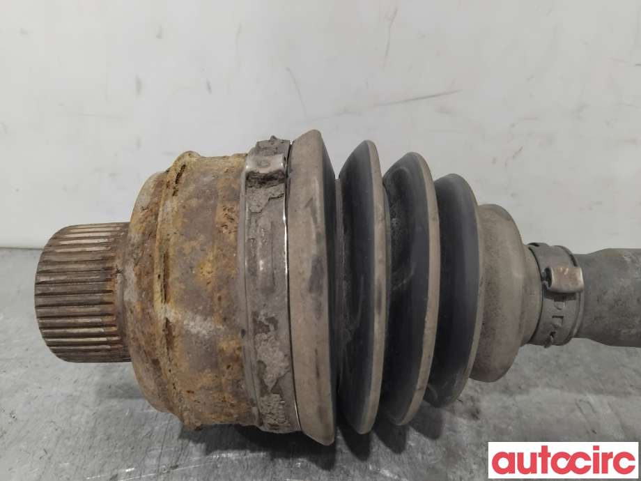 Drivaksel venstre foran til Audi A4 2007-2014 (Type IV) (B8) (B8) (AUDI|8K0407271AL|Y1AI)