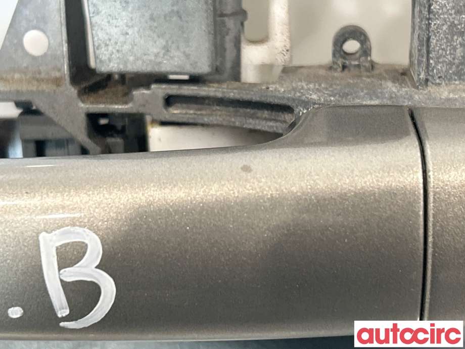 Dørhåndtak utv venstre bak til Peugeot 5008 2010-2017 (Type I)  (PEUGEOT|9101KH|)