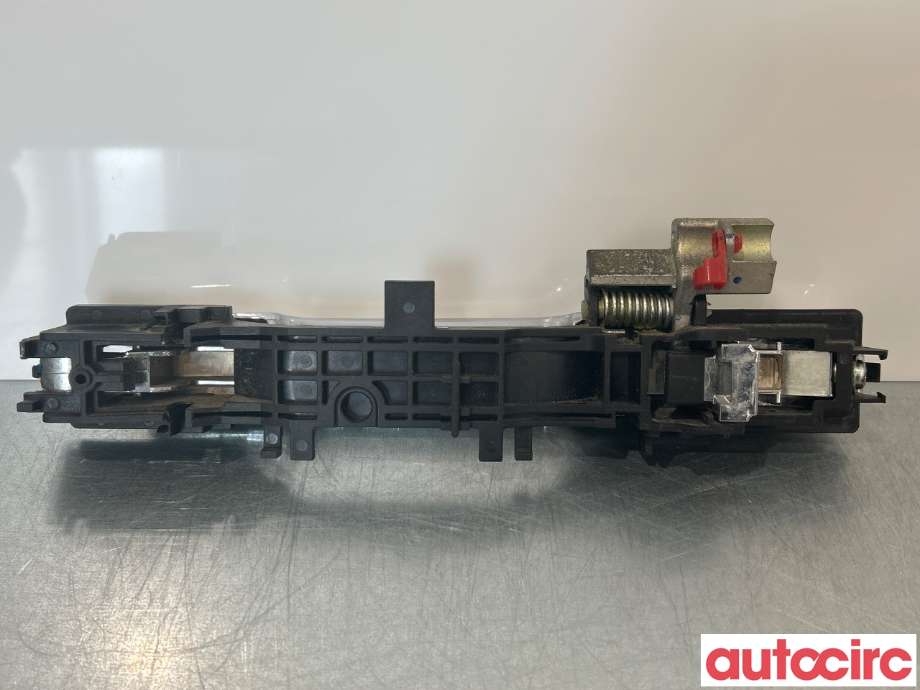 Dørhåndtak utv høyre bak til Isuzu D-Max 2017-2020 (Type II, Fase 2) (ISUZU|NO NR|)