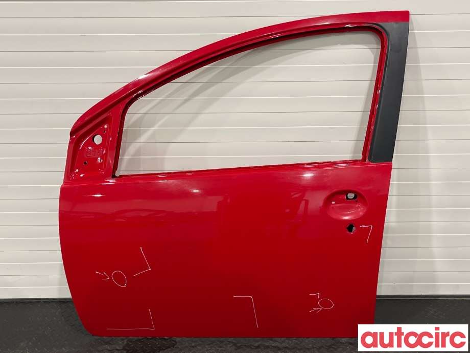 Dør venstre foran til Toyota Aygo, 2005-2014 (Type I)  (TOYOTA|670020H010)