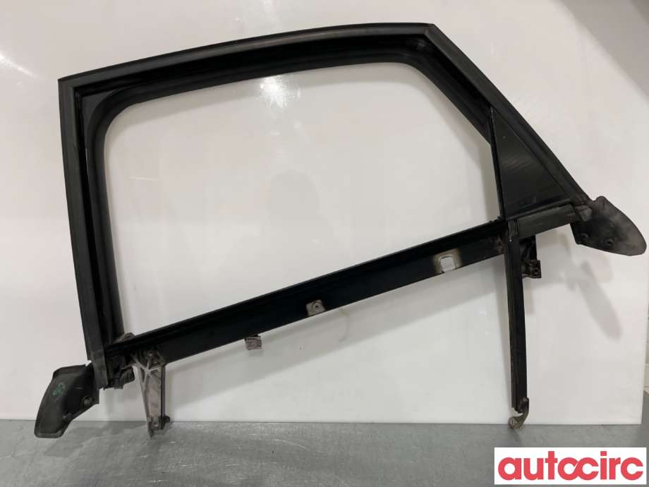 Diverse deler til Audi A4, 2004-2008 (Type III) (B7) (B7) (AUDI|8E5839629C)