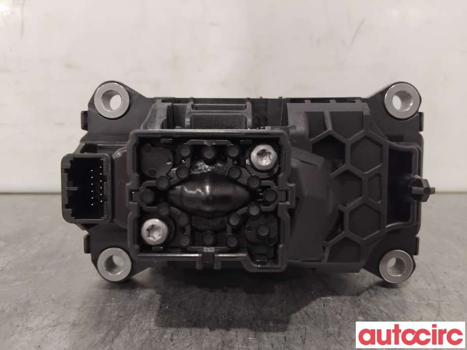Girstang/girvelger automat til Volvo XC40 2018-2024  (VOLVO|32240160|)