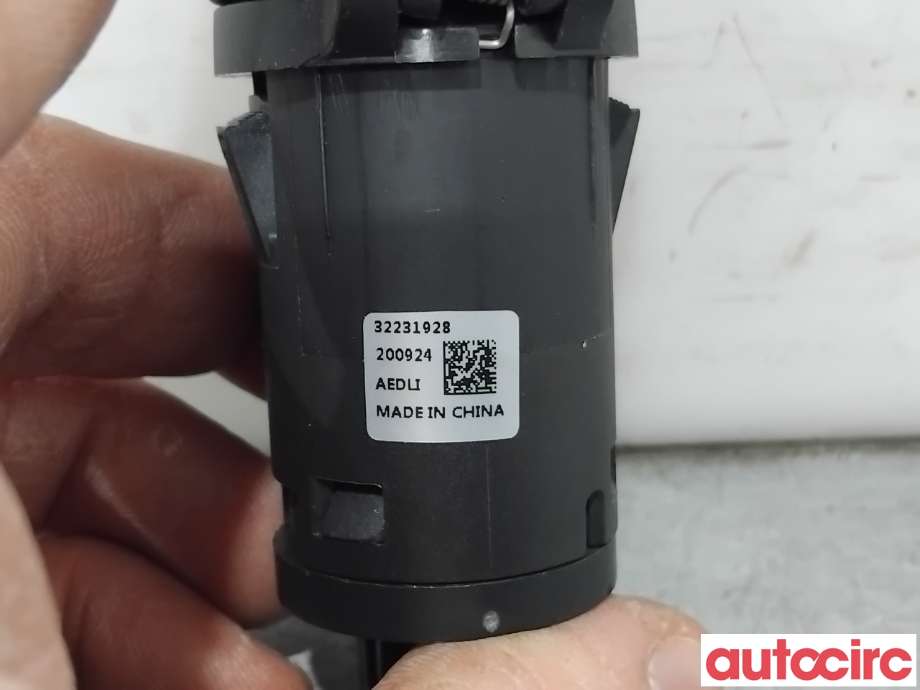Diverse deler til Volvo XC40 2018-2024  (VOLVO|32371568||32231928)