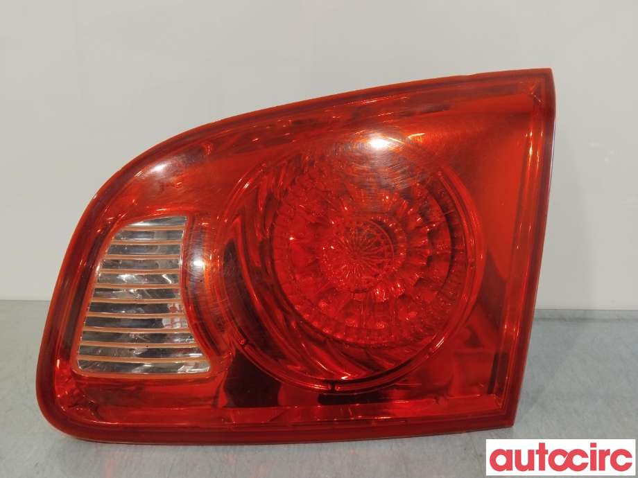 Baklykt høyre indre til Hyundai Santa Fe, 2006-2009 (Type II, Fase 1)  (HYUNDAI|924062B020)