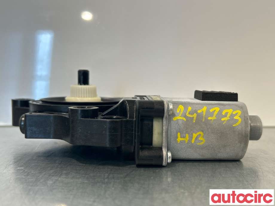Ruteheis høyre bak til Kia e-Soul 2019-->> (Type III) (KIA|82460K0000|)