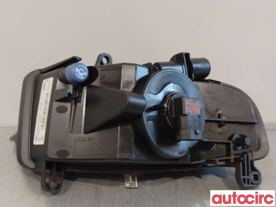 Tåkelykt høyre foran til Audi A4 2007-2014 (Type IV) (B8) (B8) (AUDI|8K0941700G|8K0941700C)