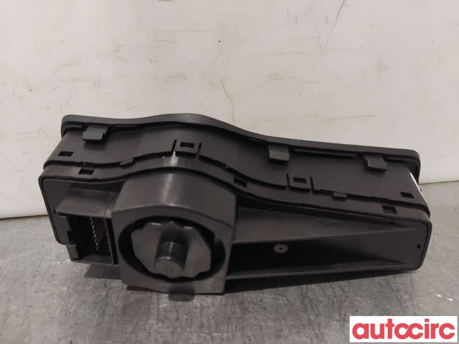Bryter lys til Hyundai i40 2012-2017  (HYUNDAI|933003Z050RY||93300-3Z050)