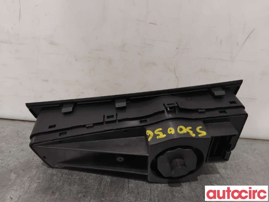 Bryter lys til Hyundai i40 2012-2017  (HYUNDAI|933003Z050RY||93300-3Z050)