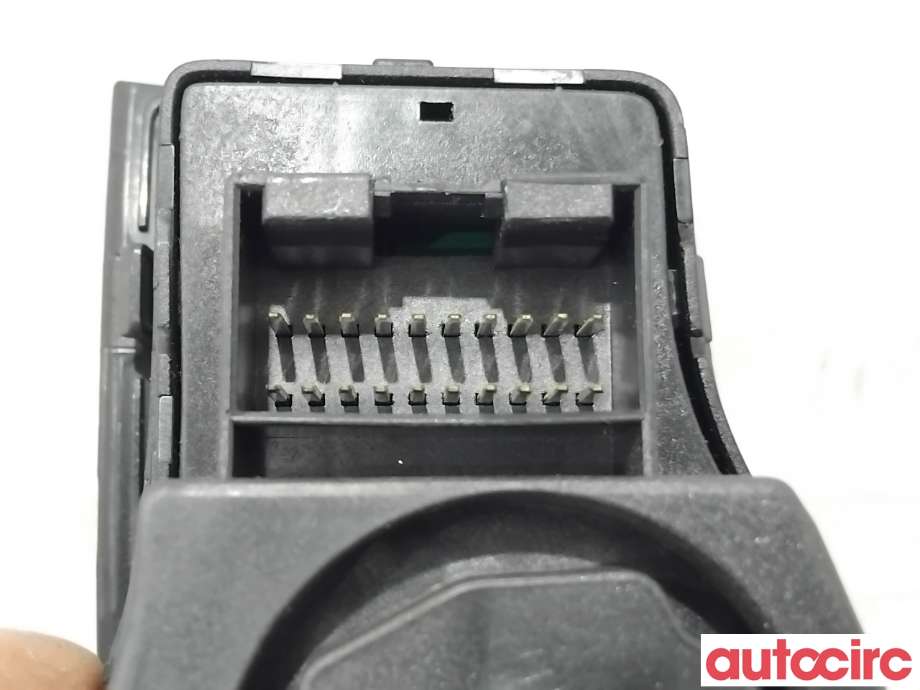 Bryter lys til Hyundai i40 2012-2017  (HYUNDAI|933003Z050RY||93300-3Z050)