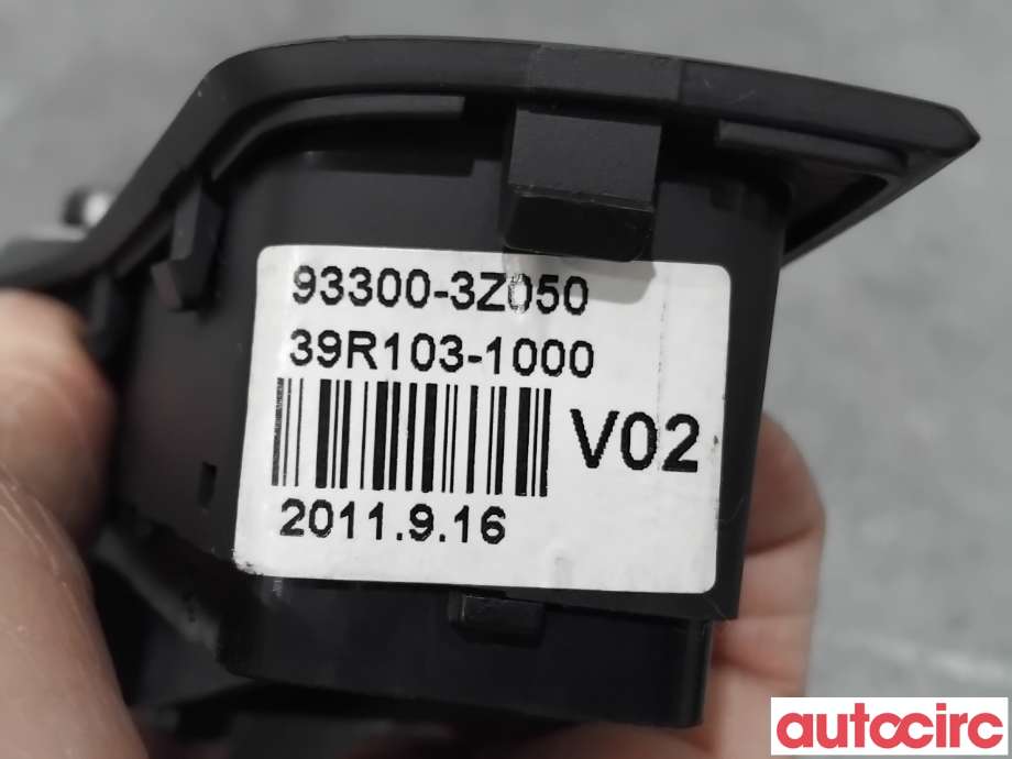 Bryter lys til Hyundai i40 2012-2017  (HYUNDAI|933003Z050RY||93300-3Z050)