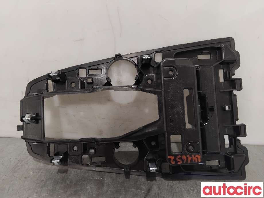 Diverse deler til Audi Q4 e-tron 2021-->>  (AUDI|89A864241|)