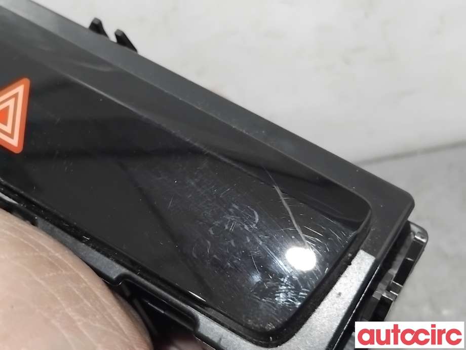 Bryter nødblink til Audi Q4 e-tron 2021-->>  (AUDI|85E925301D|35960402-01|85E925301P)