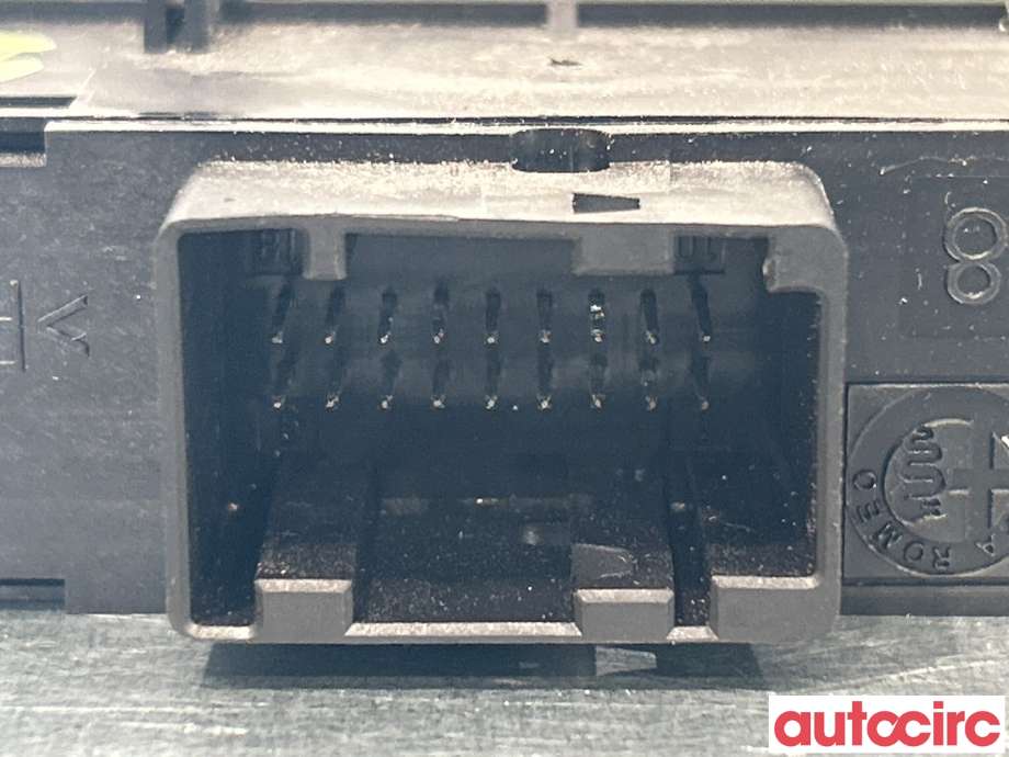 Bryter nødblink til Opel Combo D 2012-2018  (OPEL|95524545|7354991990)