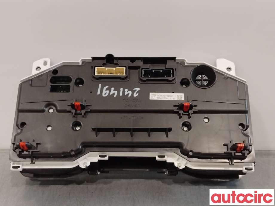 Instrumentpanel til Toyota Yaris Cross (SUV) 2021-->>  (TOYOTA|83800F5B60)