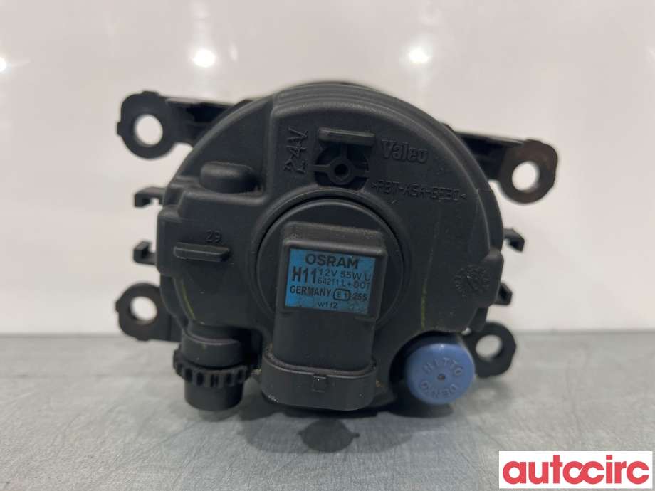 Tåkelykt høyre foran til Renault Megane 2009-2016 Type III  (RENAULT|8200074008|)