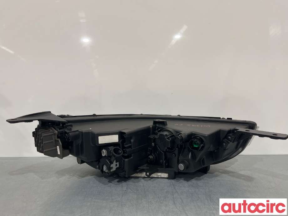 Frontlykt venstre halogen til Kia e-Soul 2019-->> (Type III)  (KIA|92101J2020|)