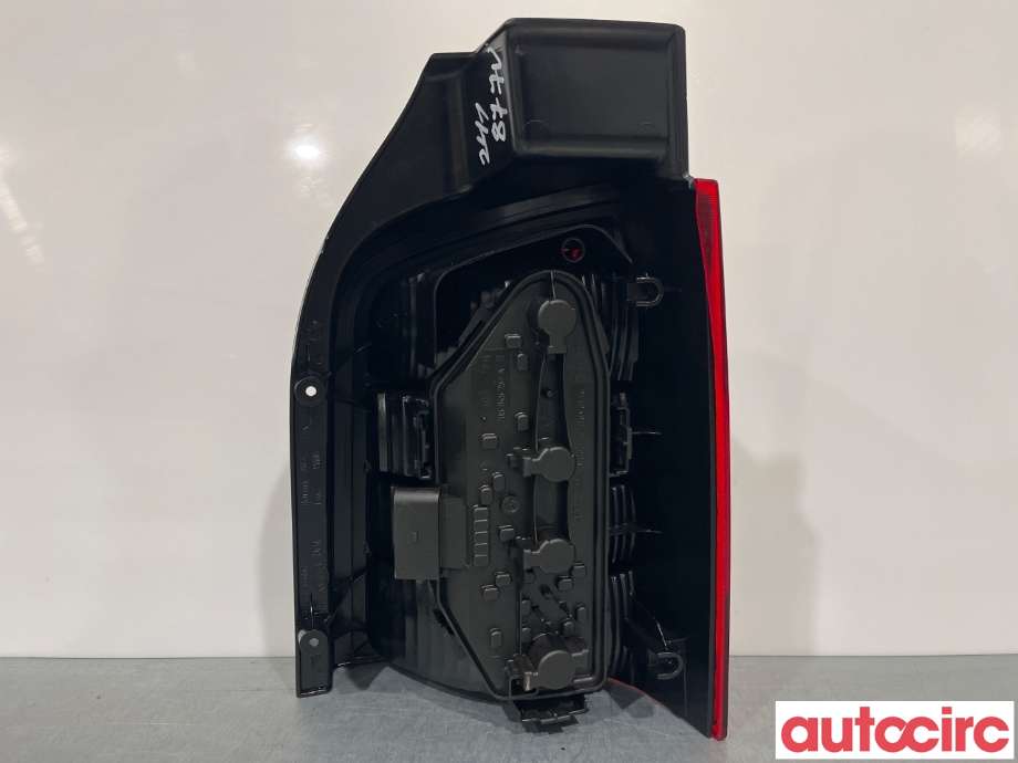 Baklykt venstre til VW Transporter / Caravelle 2009-2015 (Fase 2) (T5) (T5) (VOLKSWAGEN|7H5945095M|)