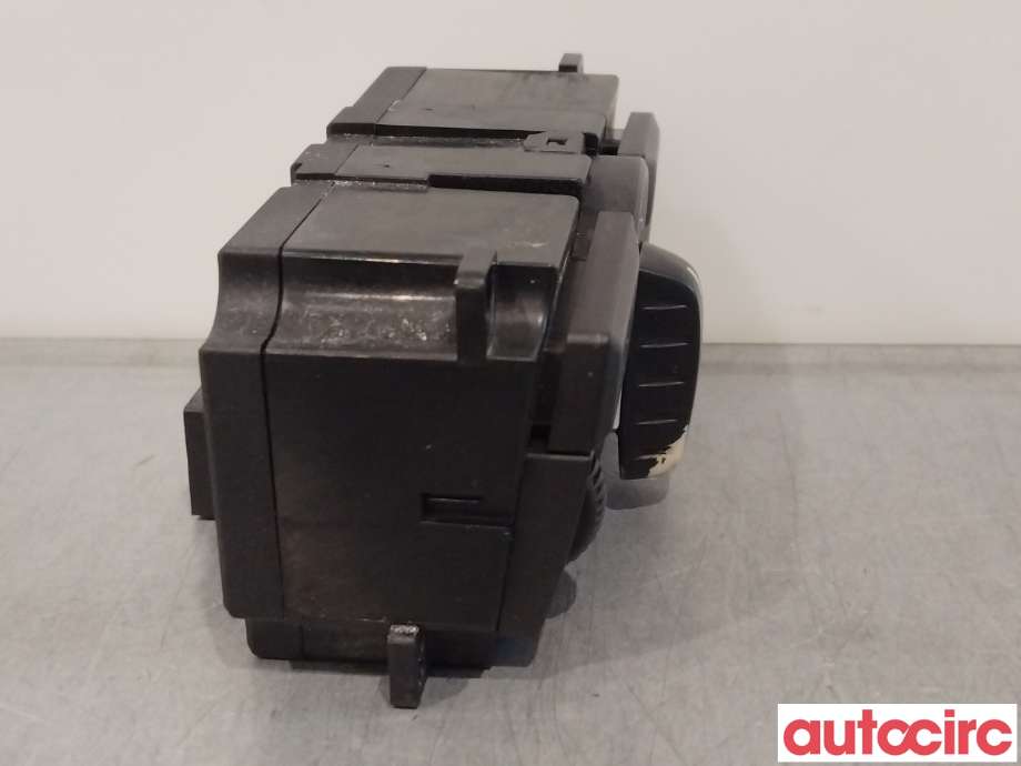 Bryter lys til BMW X5 2007-2013 (E70) (E70) (BMW|61319134727|9134727)