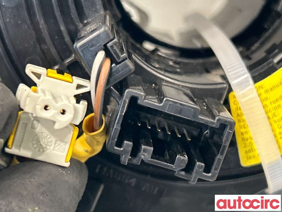 Bryter combi til Ford Fiesta 2008-2012 (Type VI, Fase 1)  (FORD|1718675||8A6T-13N064-GE)