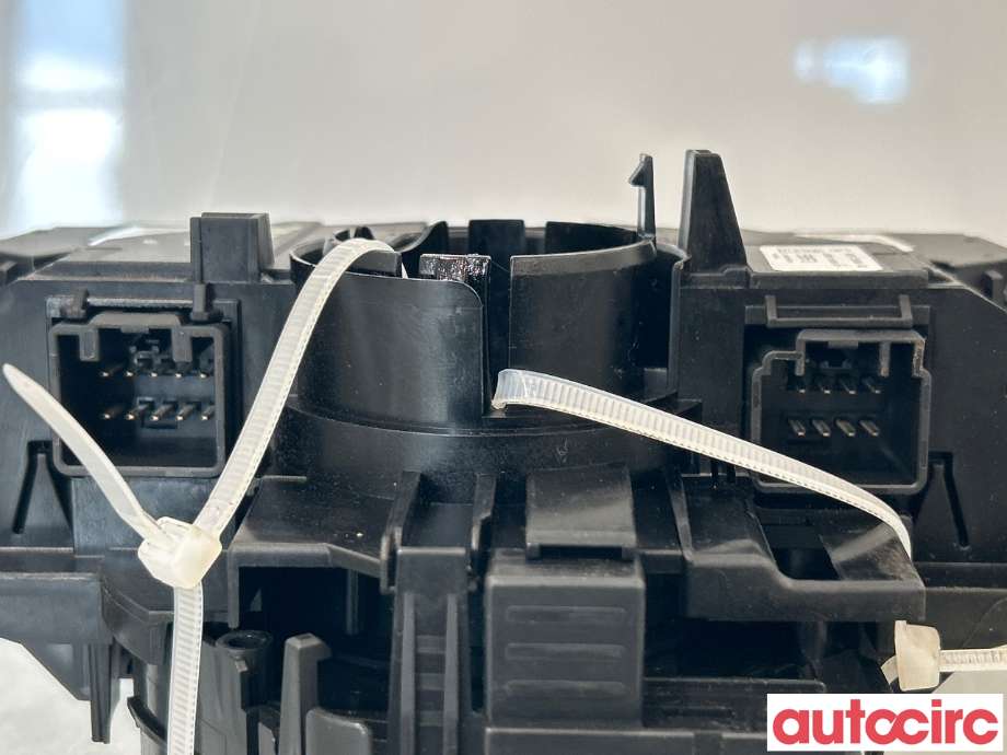 Bryter combi til Ford Fiesta 2008-2012 (Type VI, Fase 1)  (FORD|1718675||8A6T-13N064-GE)