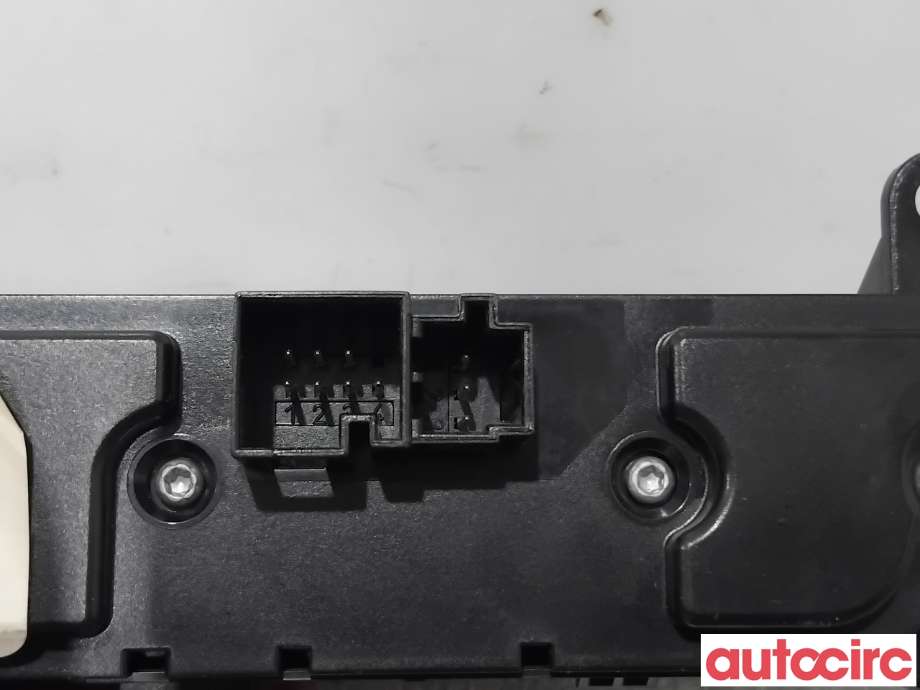 Bryter diverse til Mercedes ML 2005-2011 (W164) (W164) (MERCEDES|A1648704610|03754901|A1648703451)