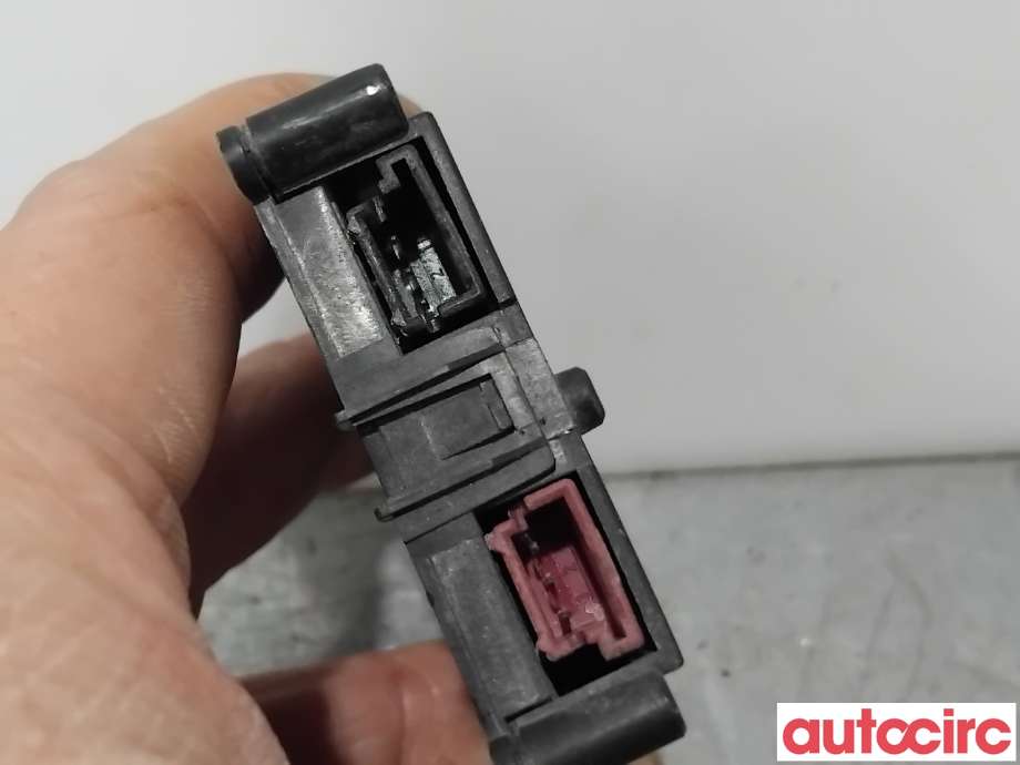 Antenne forsterker til Mercedes ML 2005-2011 (W164) (W164) (MERCEDES|A1648701589|12221529|A1648201689)