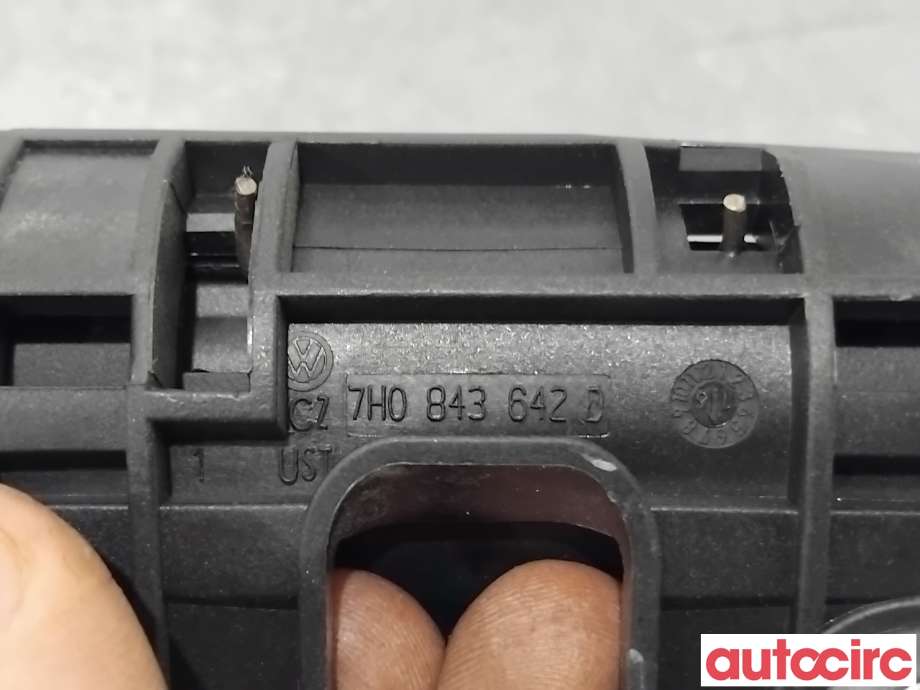 Dørhåndtak inv høyre til VW Caddy 2015-2020 (Type III, Fase 3)  (VOLKSWAGEN|7E0843642B||7H0843642D)