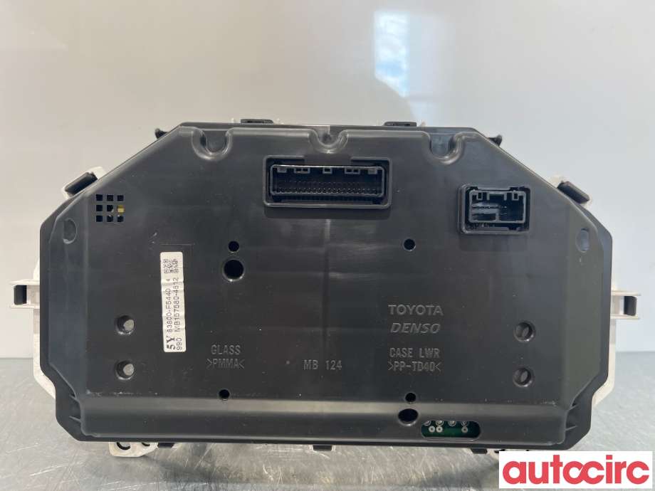 Instrumentpanel til Toyota Yaris 2014-2020 (Type III, Fase 2)  (TOYOTA|83800F5441)