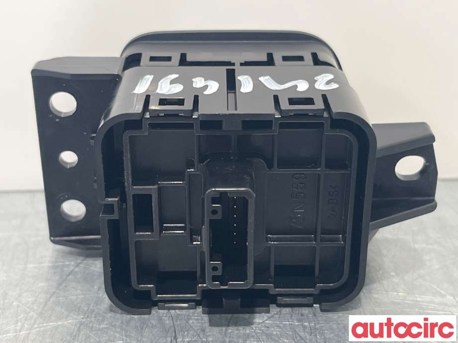 Bryter diverse til Toyota Yaris Cross (SUV) 2021-->>  (TOYOTA|849700D040)