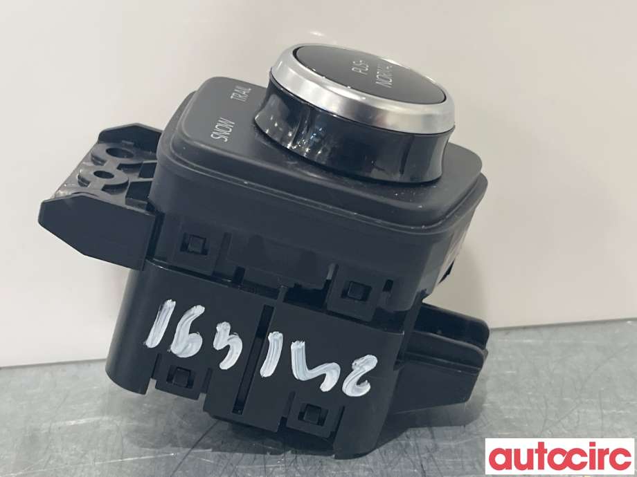 Bryter diverse til Toyota Yaris Cross (SUV) 2021-->>  (TOYOTA|849700D040)