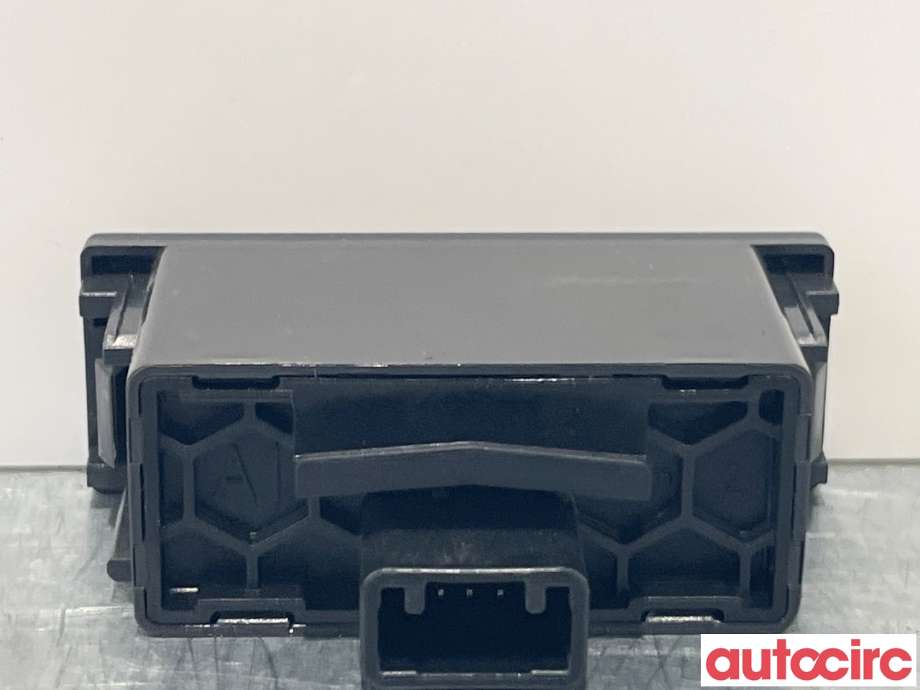 Multimedia display (MCU - Media Controller Unit) til Toyota Yaris Cross (SUV) 2021-->>  (TOYOTA|83950K0010)