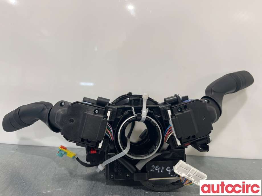 Bryter combi til Toyota Yaris Cross (SUV) 2021-->>  (TOYOTA|8430802100)
