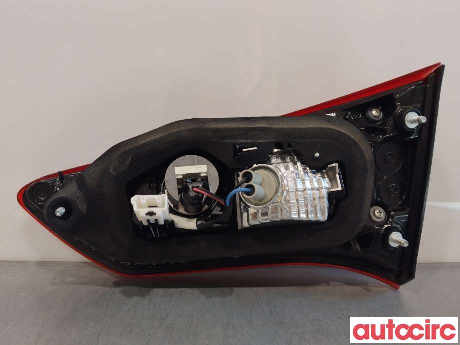 Baklykt venstre indre til Toyota Yaris 2014-2020 (Type III, Fase 2)  (TOYOTA|815910D600|)