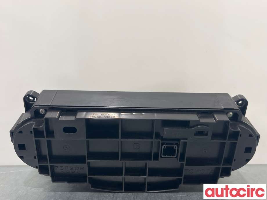 Varmeapparat betjening til Toyota Yaris 2014-2020 (Type III, Fase 2)  (TOYOTA|559000D800C3)