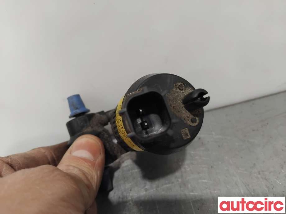 Spylerpumpe foran til Ford Mondeo 2014-2019 (Type V, Fase 1)  (FORD|5536078||DV61-17664-AA)