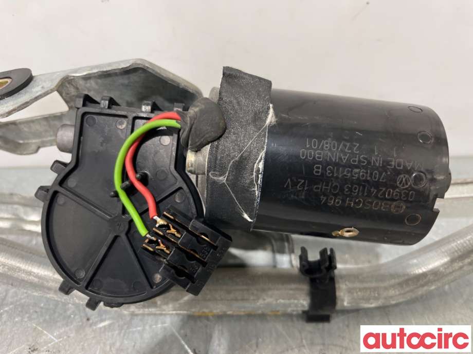 Viskermotor frontrute til VW Transporter / Caravelle 1990-2003 (T4) (T4) (VOLKSWAGEN|1C0955119|0390241163|)