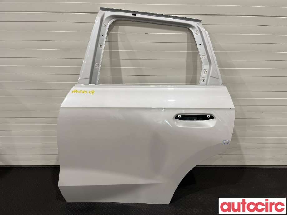 Dør venstre bak til BMW X1 2022-->> (U11) (U11) (BMW|41525A38655)